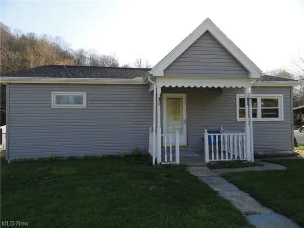 122 Leon St, Wellsburg, WV 26070