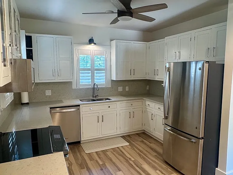 3019 Plymouth Ave — Photo 5