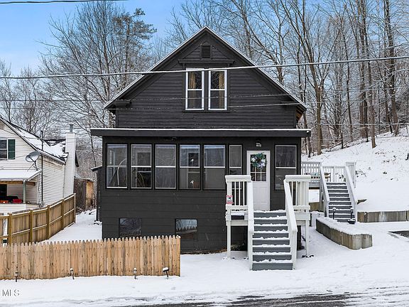 4th image of 104 John Street