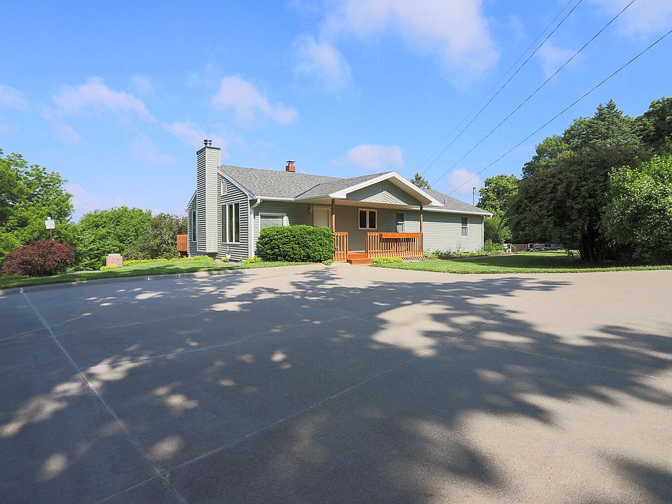 1st image of 19518 Grand Ave