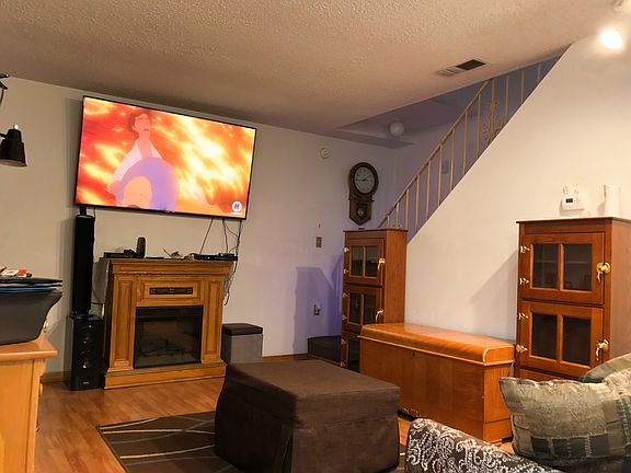 3rd image of 4144 Rowland Ave APT 2