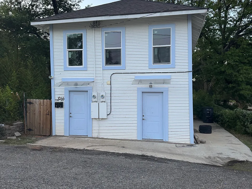 1844 Line Ave #2