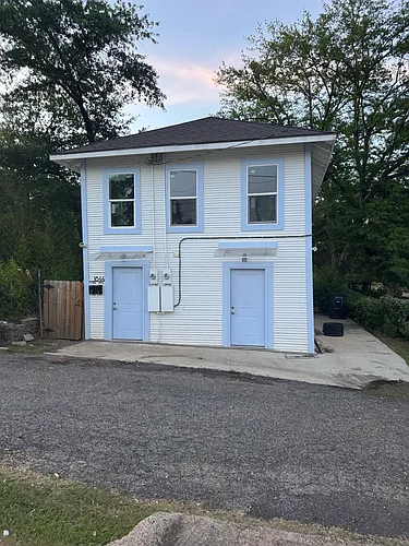 1844 Line Ave #2 Photo 1