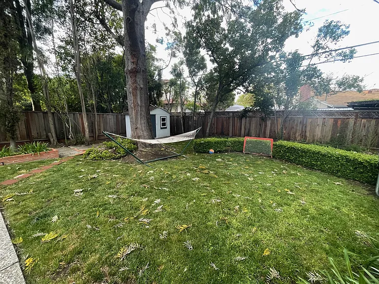 3361 Waverley St — Photo 16