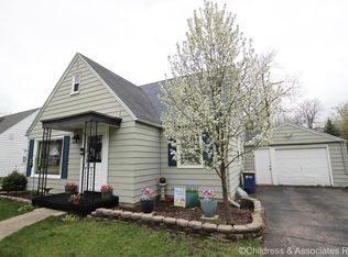 2131 Riverside Dr NE, Grand Rapids, MI 49505