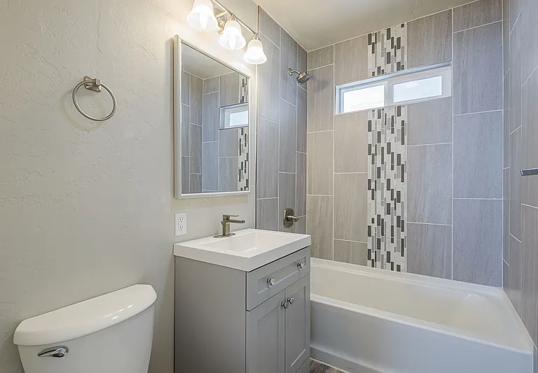1717 Cannell Ave — Photo 7