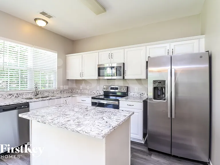11259 Cypress View Dr — Photo 10