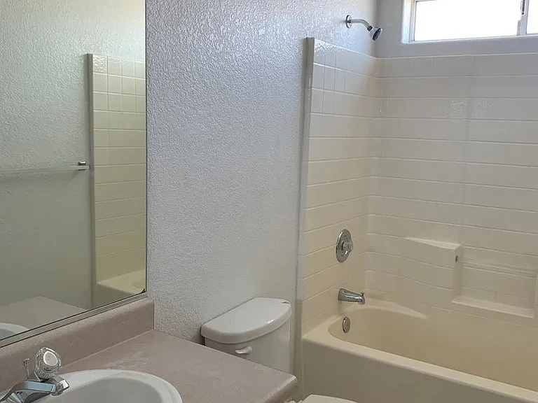 2870 Winterhaven Ct — Photo 16