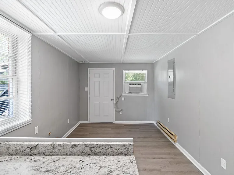 427 Circle Dr — Photo 10
