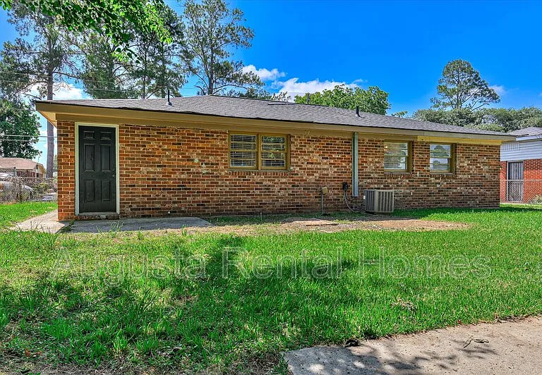 329 E View Dr — Photo 29