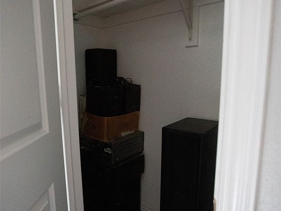 5th image of 2121 San Jose Dr