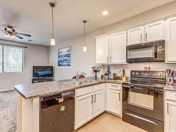 5th image of 125 N Sunvalley Blvd #121