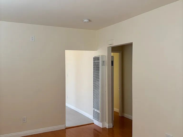 526 Casanova St #1/2 — Photo 3