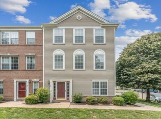 42 Rojewski Way, Parlin, NJ 08859