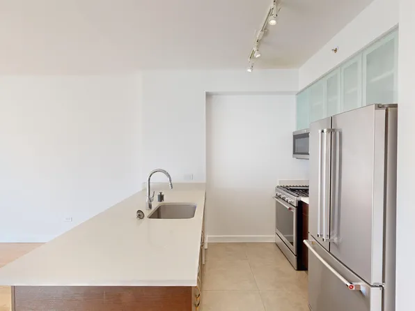 808 Columbus Avenue image 1 of 9