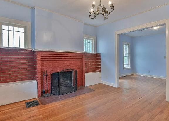 4th image of 209 Peachtree St #A