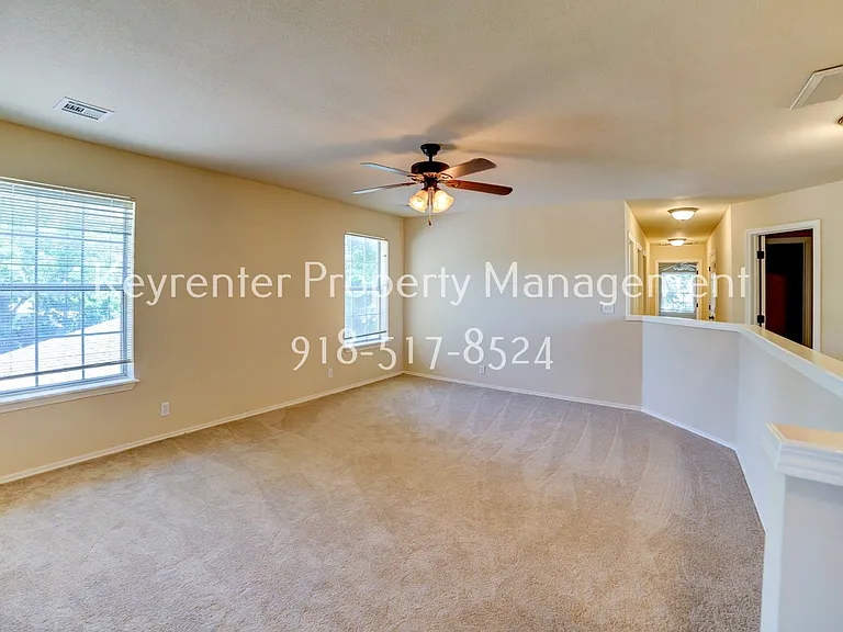 10119 S College Pl — Photo 28