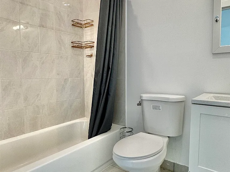 20 Fisk St #A — Photo 12