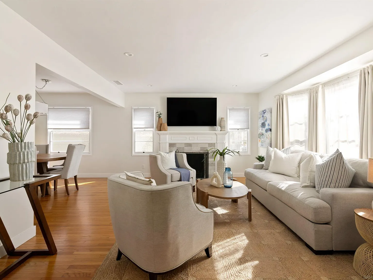 3 bed, 2.0 bath, 1226 sqft, $12,000 — Photo 3