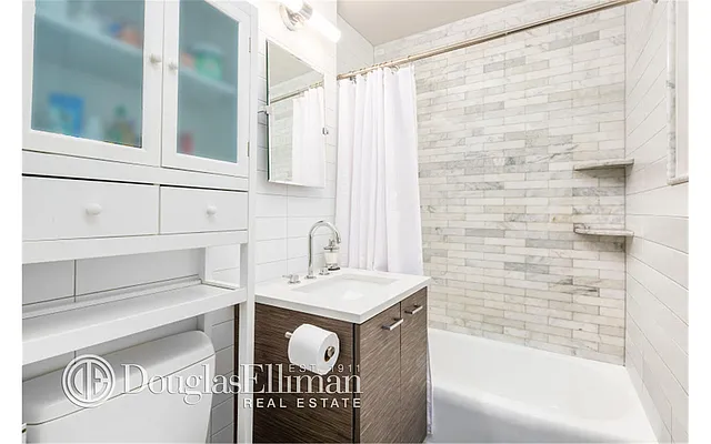 Sold by Douglas Elliman | media 15