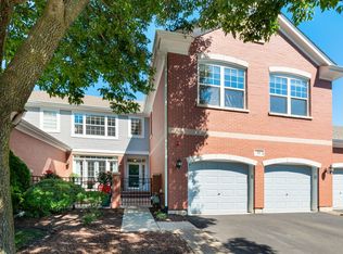 55 Lakebreeze Ct, Lake Zurich, IL 60047