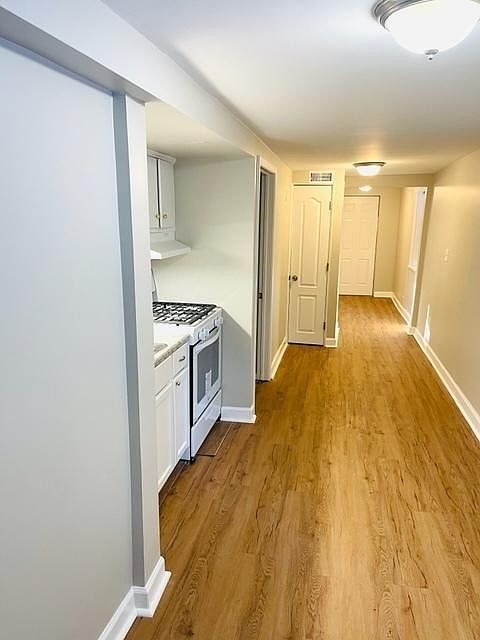 1st image of 3823 N Whipple St #G