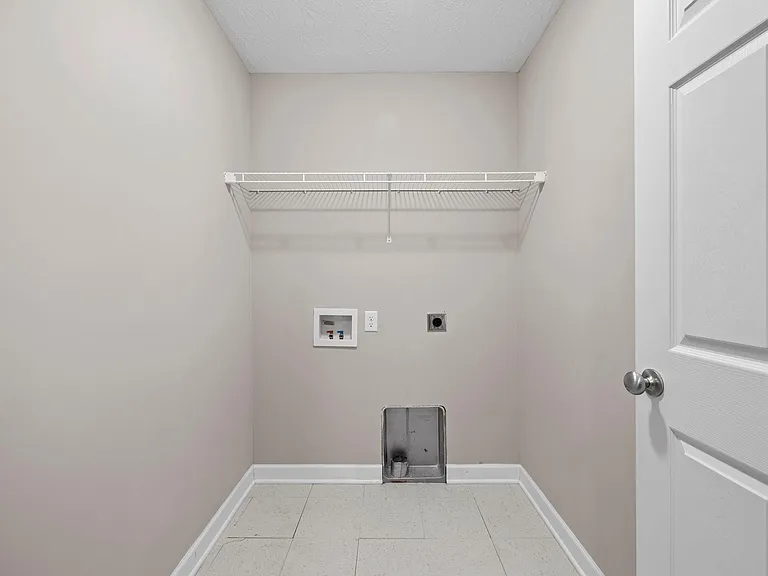 730 Village Creek Dr #B — Photo 13