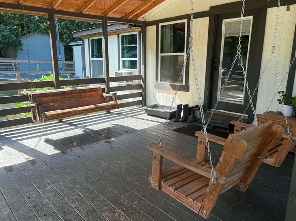 135 Little Creek Ln, Resaca, GA 30735