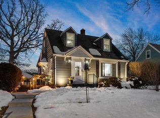 8533 W Stuth Ave, Milwaukee, WI 53227