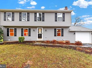 477 Longmeadow Rd, Lancaster, PA 17601