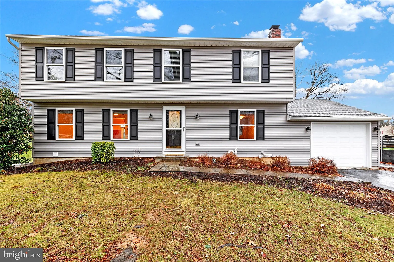 477 Longmeadow Rd photo 1
