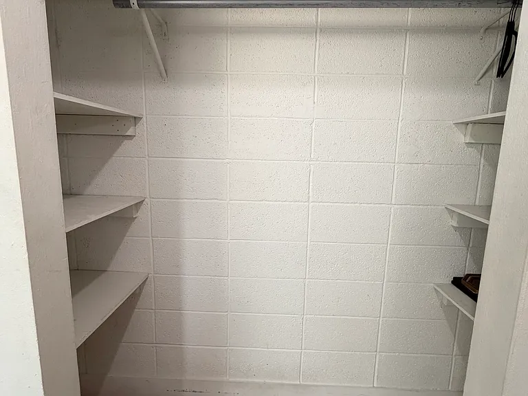 2700 Garfield Ave S #101 — Photo 14