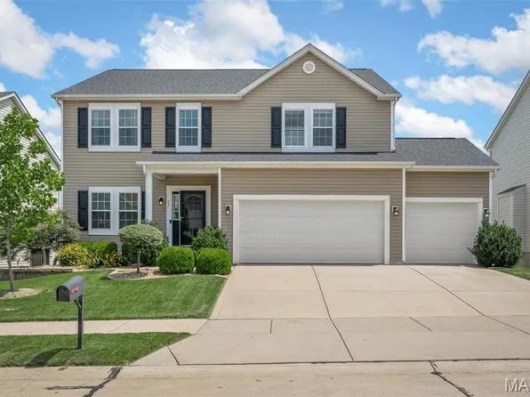 75 Fountainview Dr, Saint Charles, MO 63303