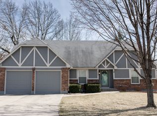 2300 SW 20th Street Ter, Blue Springs, MO 64015