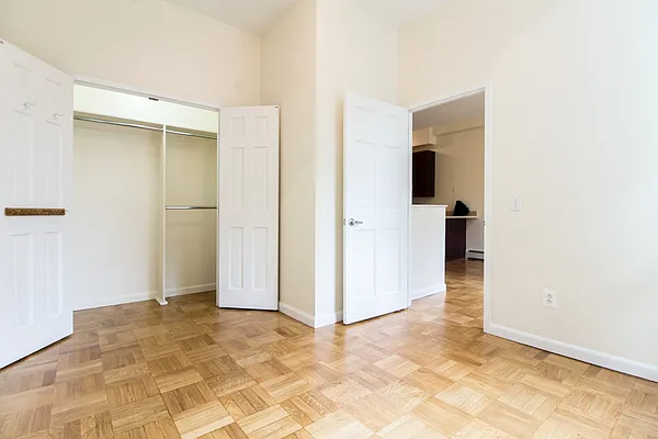 Rented by Compass | media 21