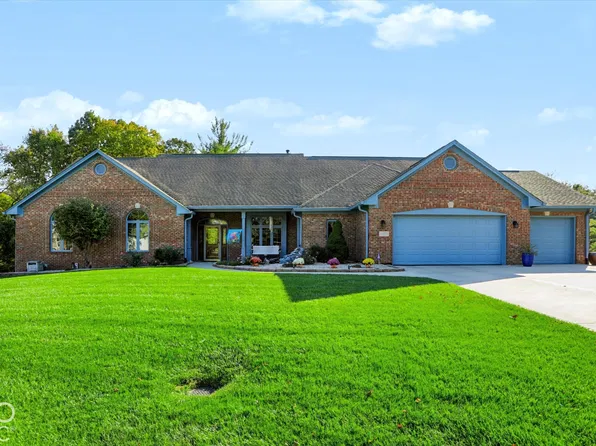 335 Creekbend Ln, Indianapolis, IN 46217
