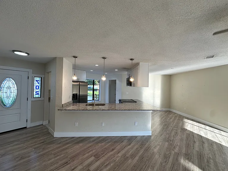 702 Green Rd — Photo 5