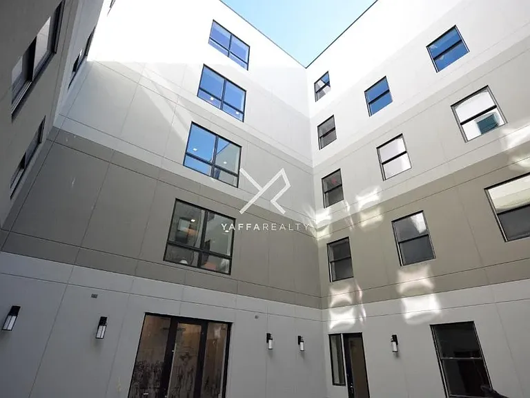 806 Saint Johns Pl #1D — Photo 14