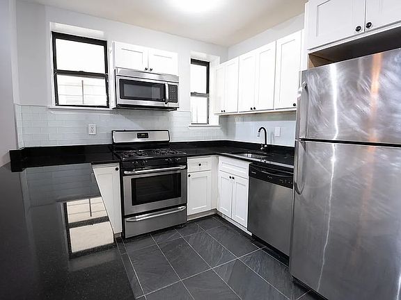 3rd image of 1186 Putnam Ave APT 4A