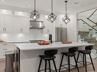 336 Keith Rd E, North Vancouver, BC V7J1J8