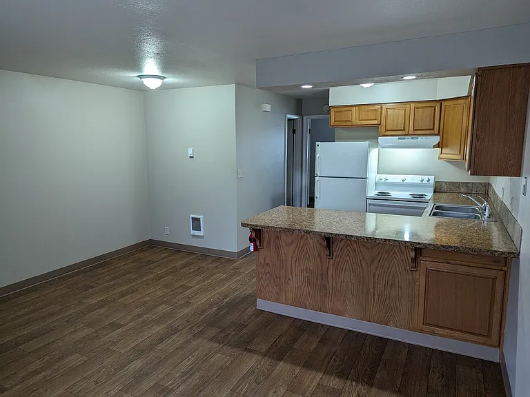 2865 Front St NE #8B — Photo 4