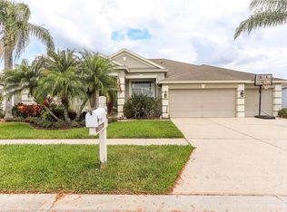 5600 Spectacular Bid Dr, Wesley Chapel, FL 33544