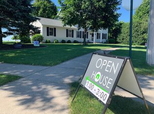 1200 Spahn Dr, Waunakee, WI 53597