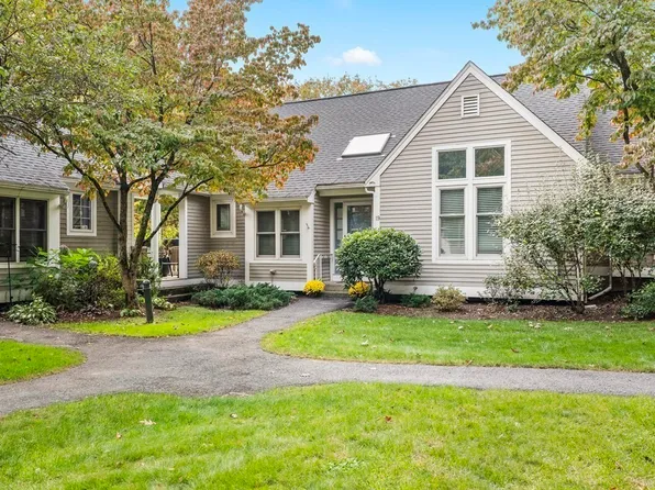19 Brewster Ln #19, Acton, MA 01720