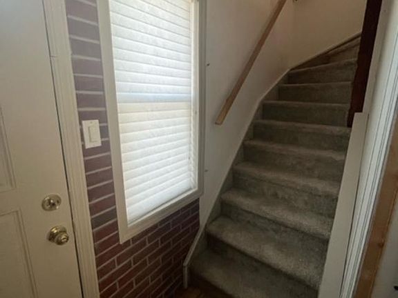 2nd image of 16 Young St