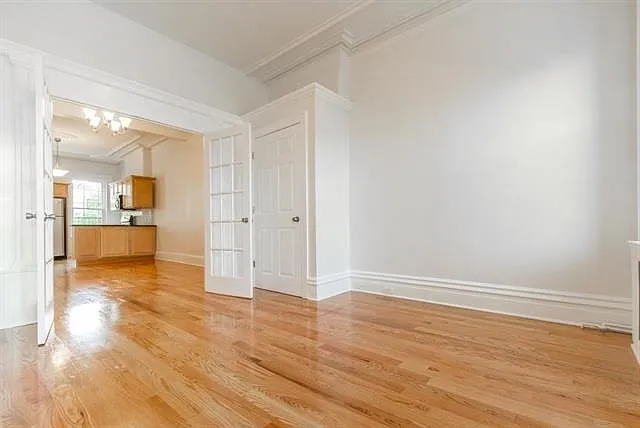 Building Photo - 325 Montgomery St #2