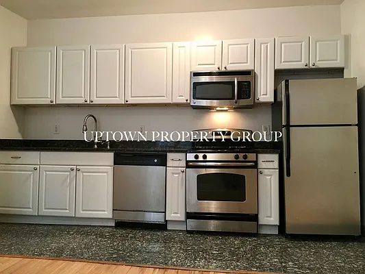 Rented by Uptown Property Group | media 14