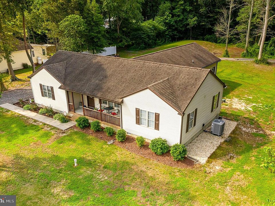 1st image of 23776 Blueberry Ln