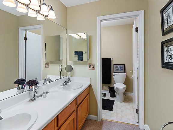 4th image of 106 Grand Oaks Ln