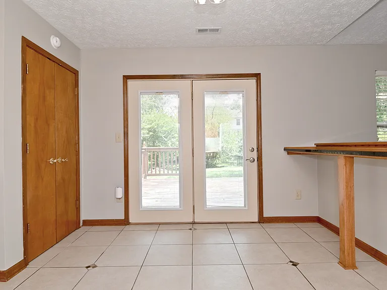 7837 Almond Dr — Photo 10